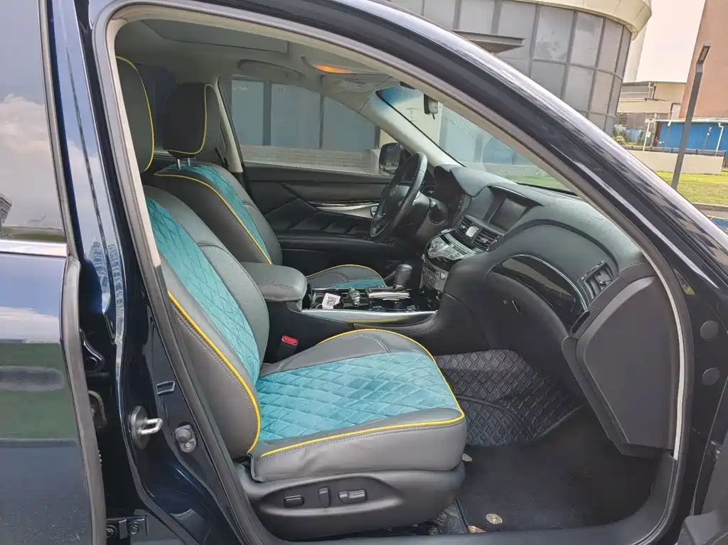 Infiniti Q70 — миниатюра 13
