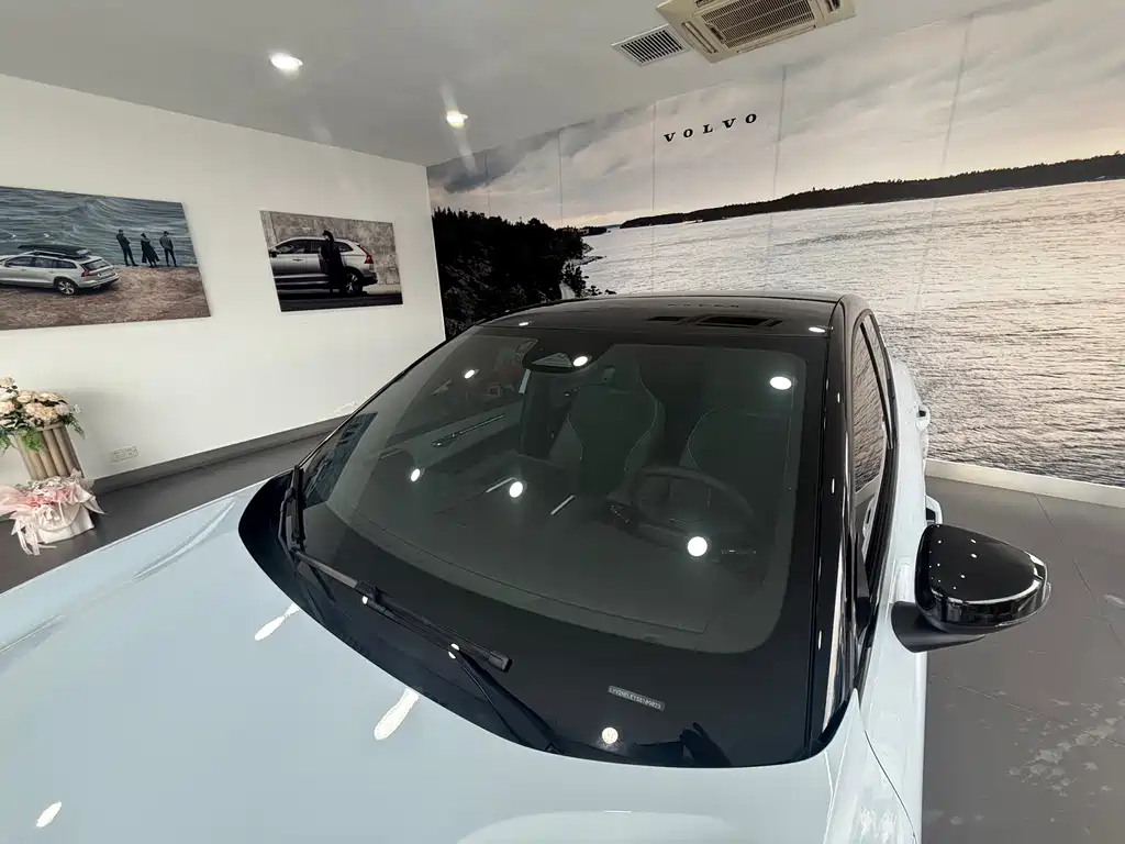 Volvo EX30 — миниатюра 11