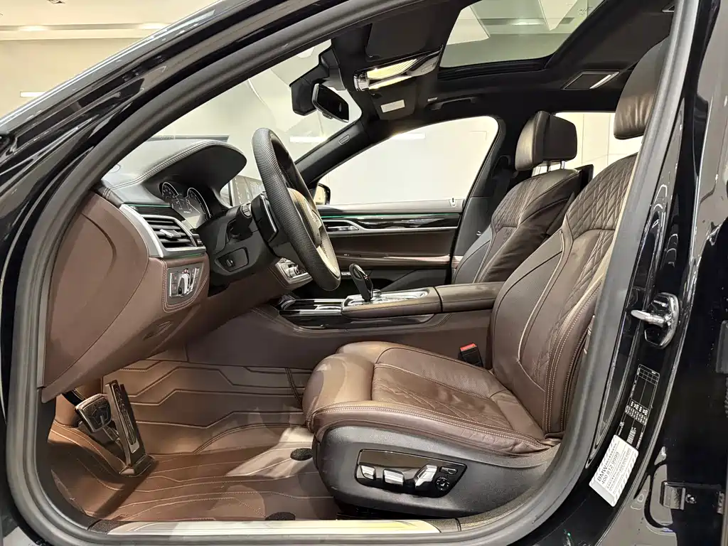 BMW 7 SERIES