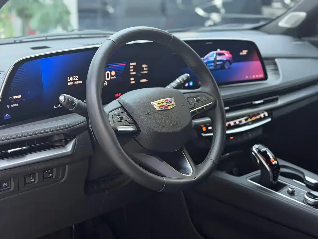 Cadillac XT4 — миниатюра 7