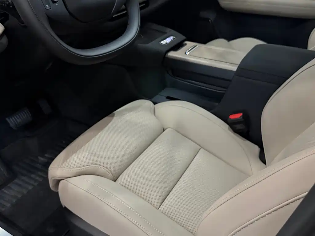 Volvo XC70 PHEV — миниатюра 13