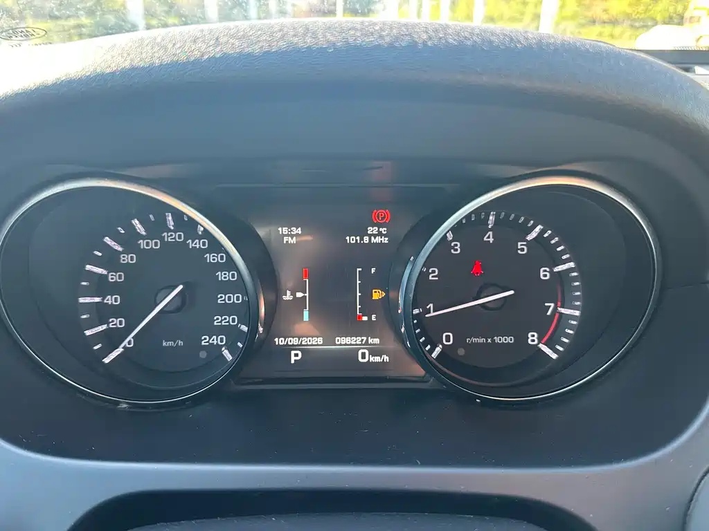 Land Rover Discovery Sport — миниатюра 12