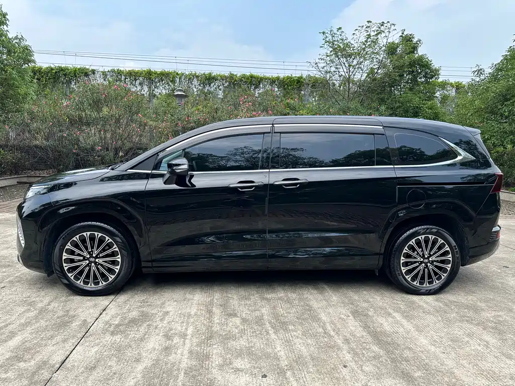 Hyundai Custo 2024 270TGDi LUX Luxury