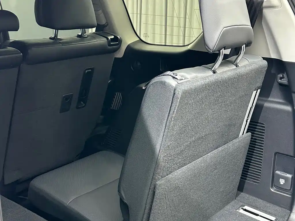 Toyota Prado — миниатюра 27