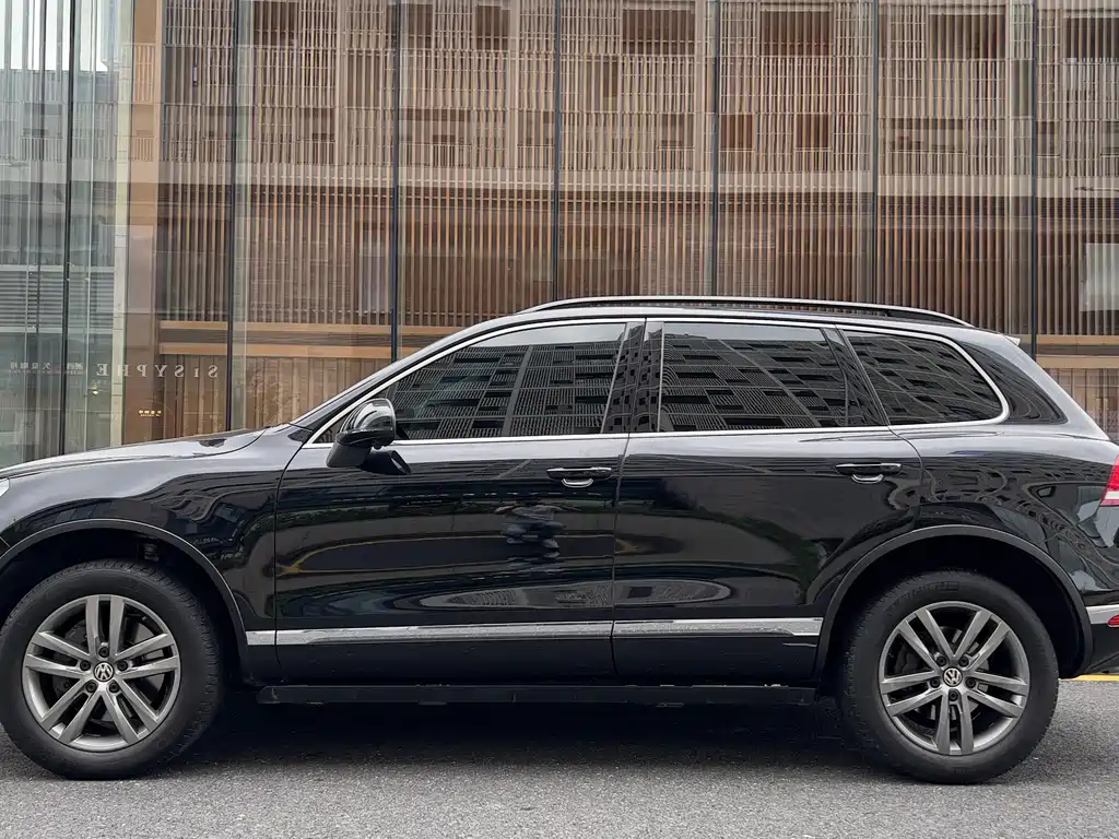 Volkswagen Touareg — миниатюра 21