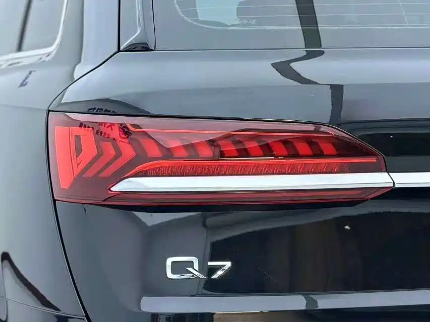 Audi Q7 2021 55 TFSI quattro S line Sport