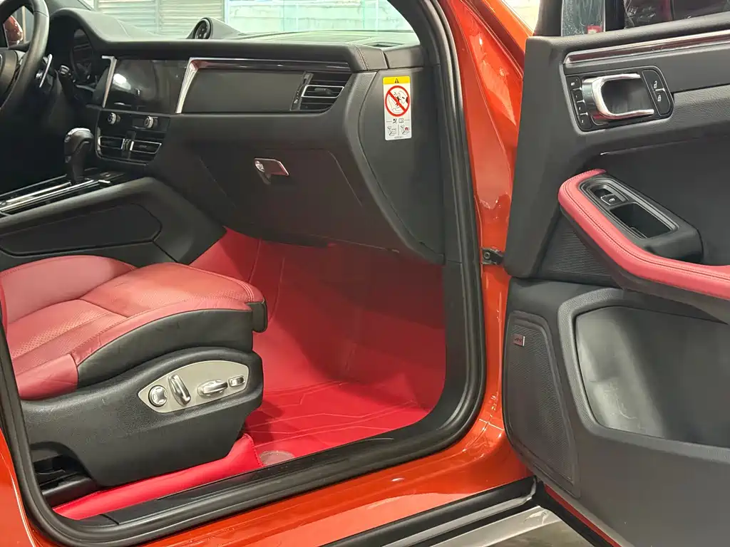 Porsche Macan — миниатюра 11