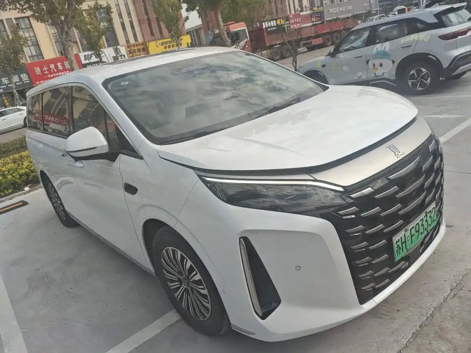 BYD Xia — миниатюра 2