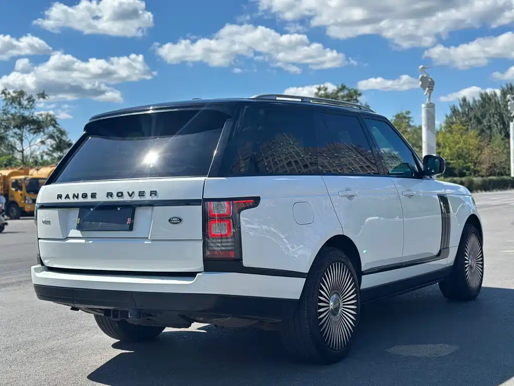 Land Rover Range Rover — миниатюра 4