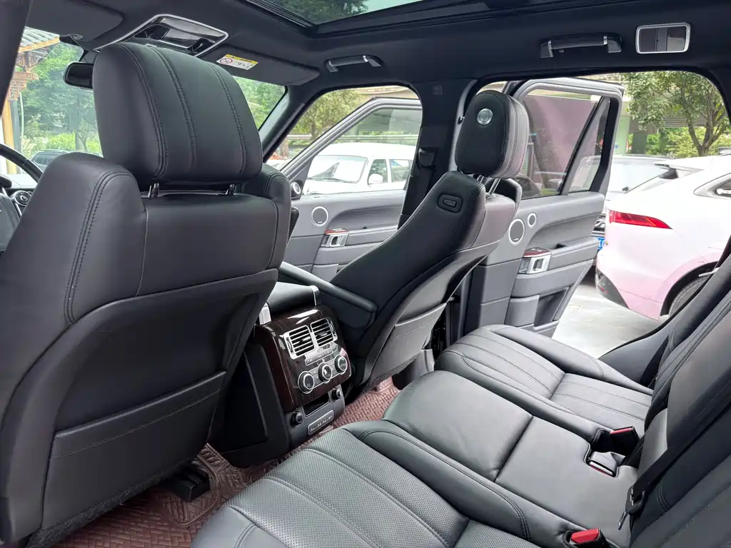 Land Rover Range Rover — миниатюра 10