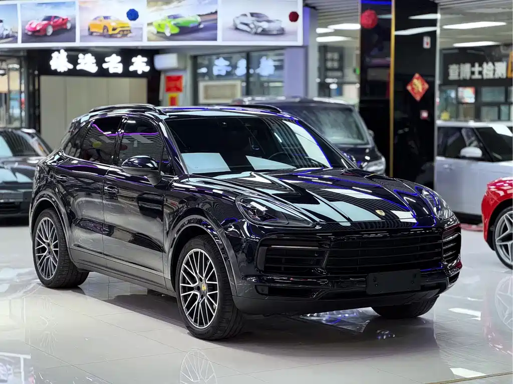 PORSCHE CAYENNE