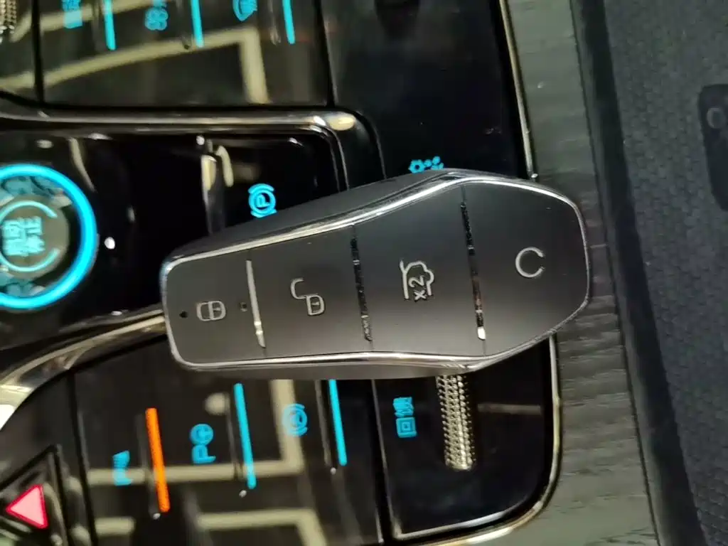 BYD Han — миниатюра 9