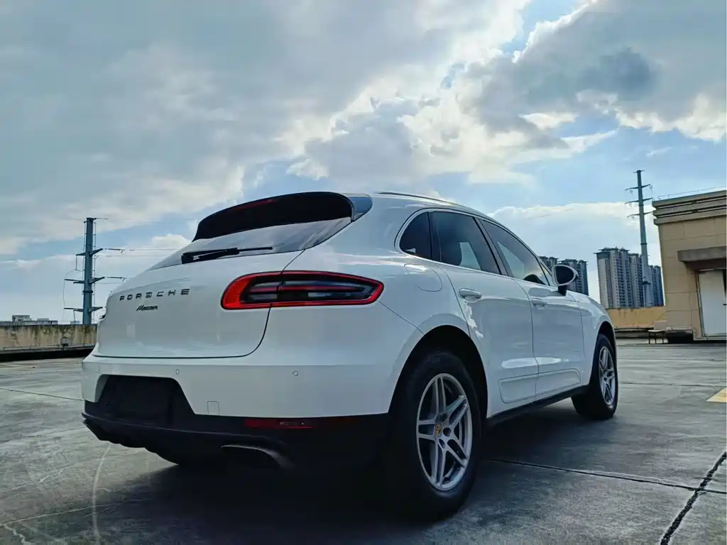 Porsche Macan — миниатюра 9