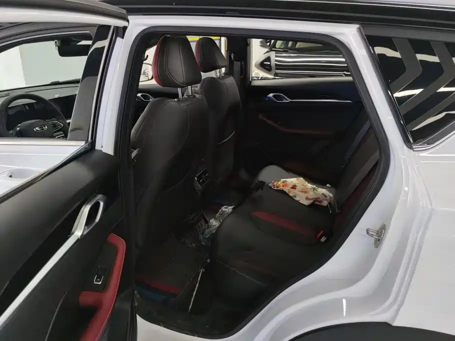 Geely Binyue — миниатюра 11