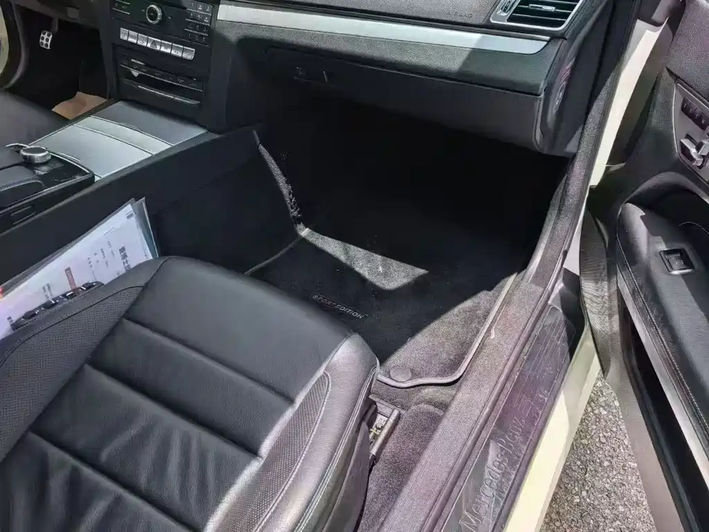 Mercedes-Benz E-Class (Import) — миниатюра 4