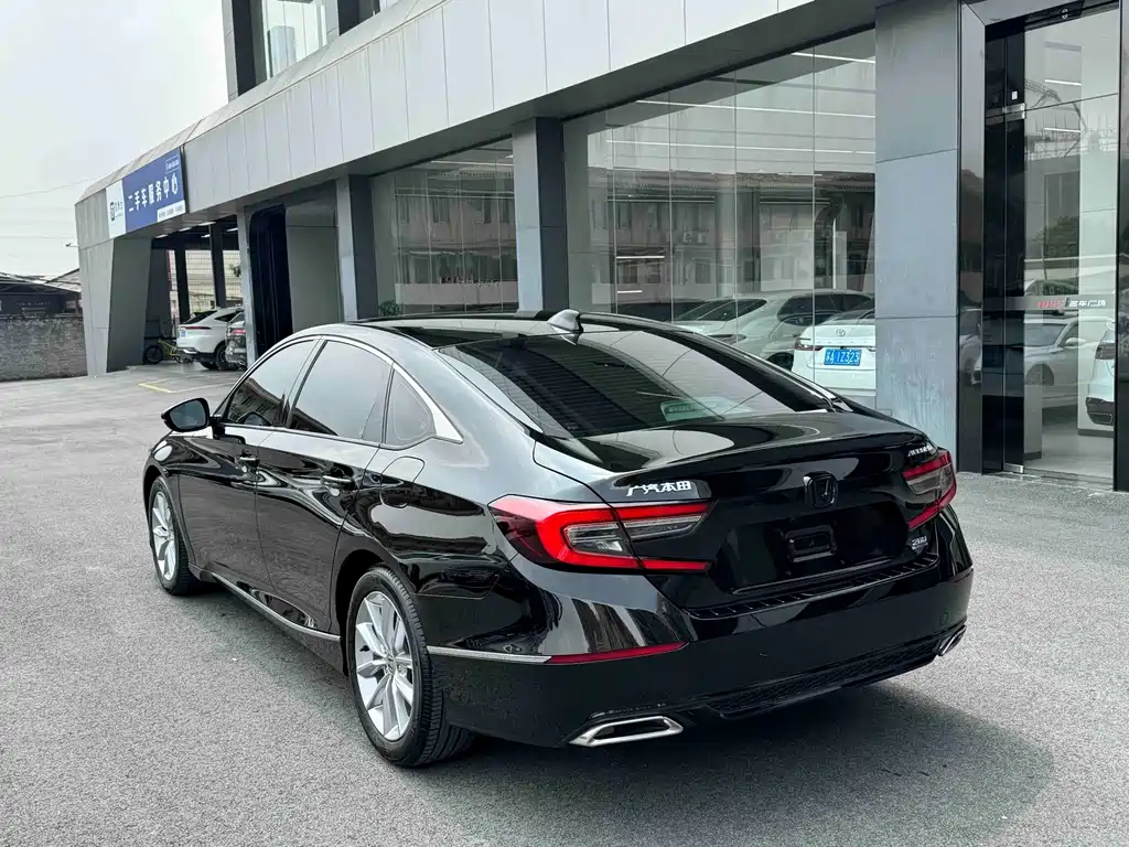 Honda Accord — миниатюра 7