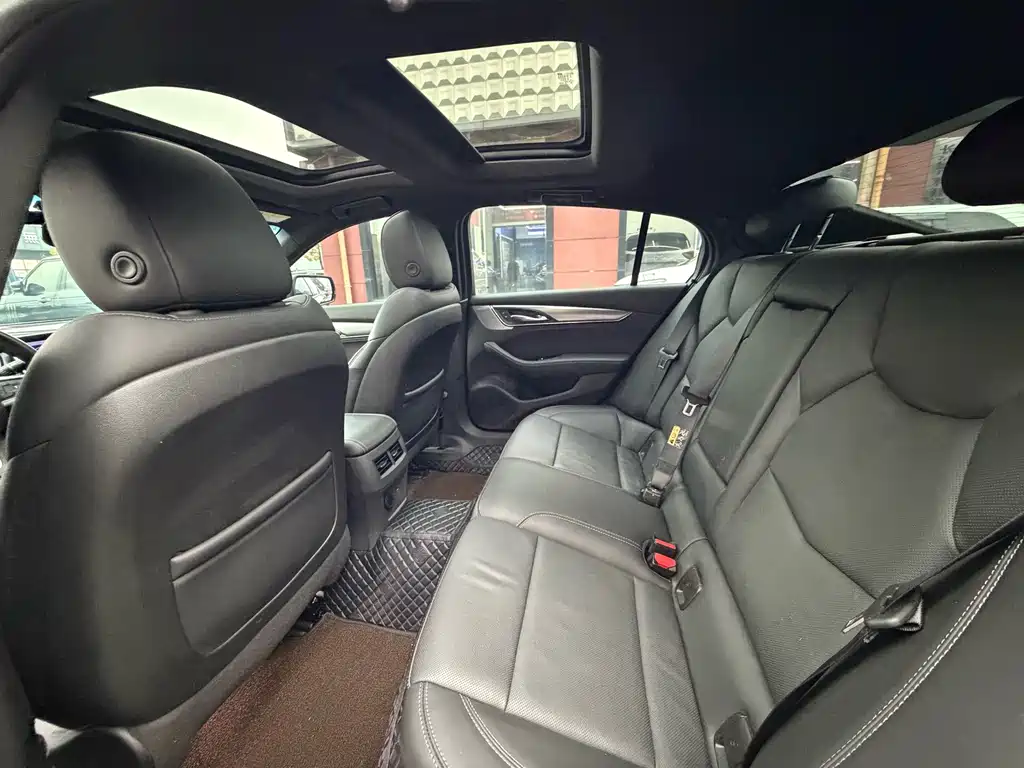 Cadillac CT5 — миниатюра 11