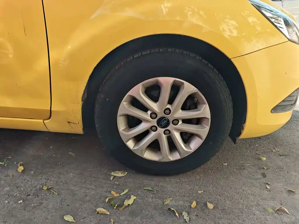 Ford Focus — миниатюра 8