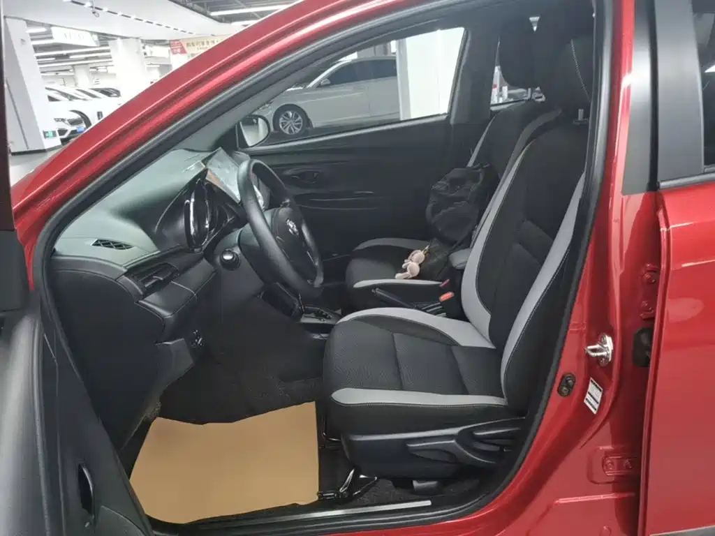 Toyota Yaris L — миниатюра 15