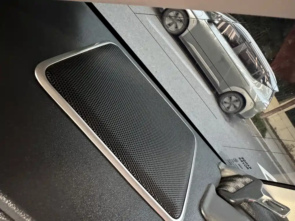 Land Rover Sport — миниатюра 14