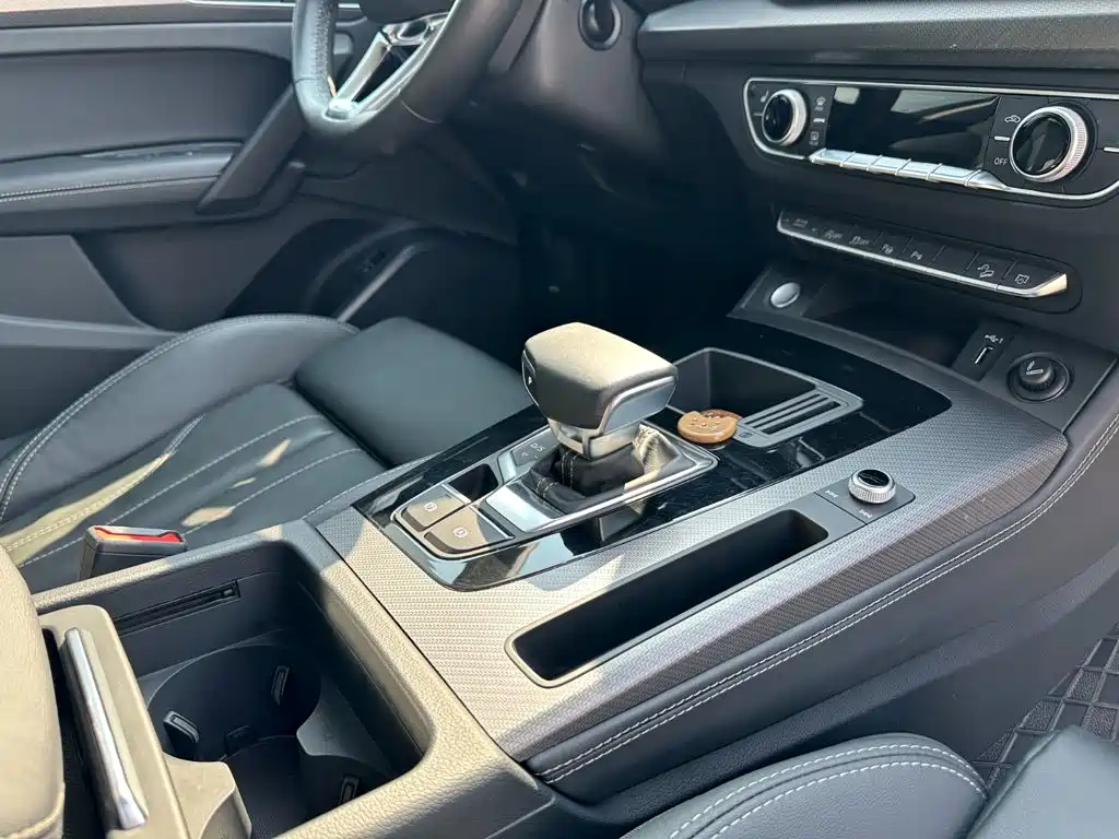 Audi Q5L — миниатюра 19