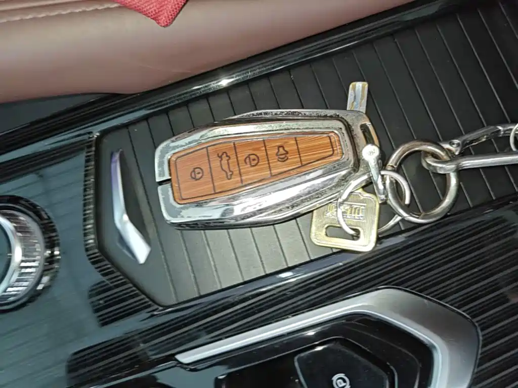 Geely Xingyue L — миниатюра 9
