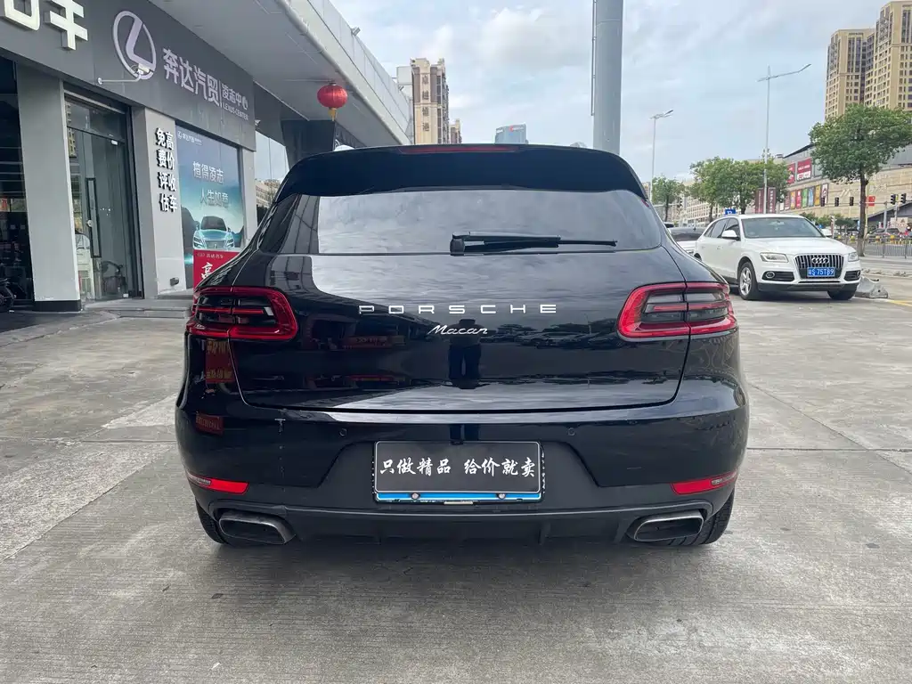 Porsche Macan — миниатюра 11