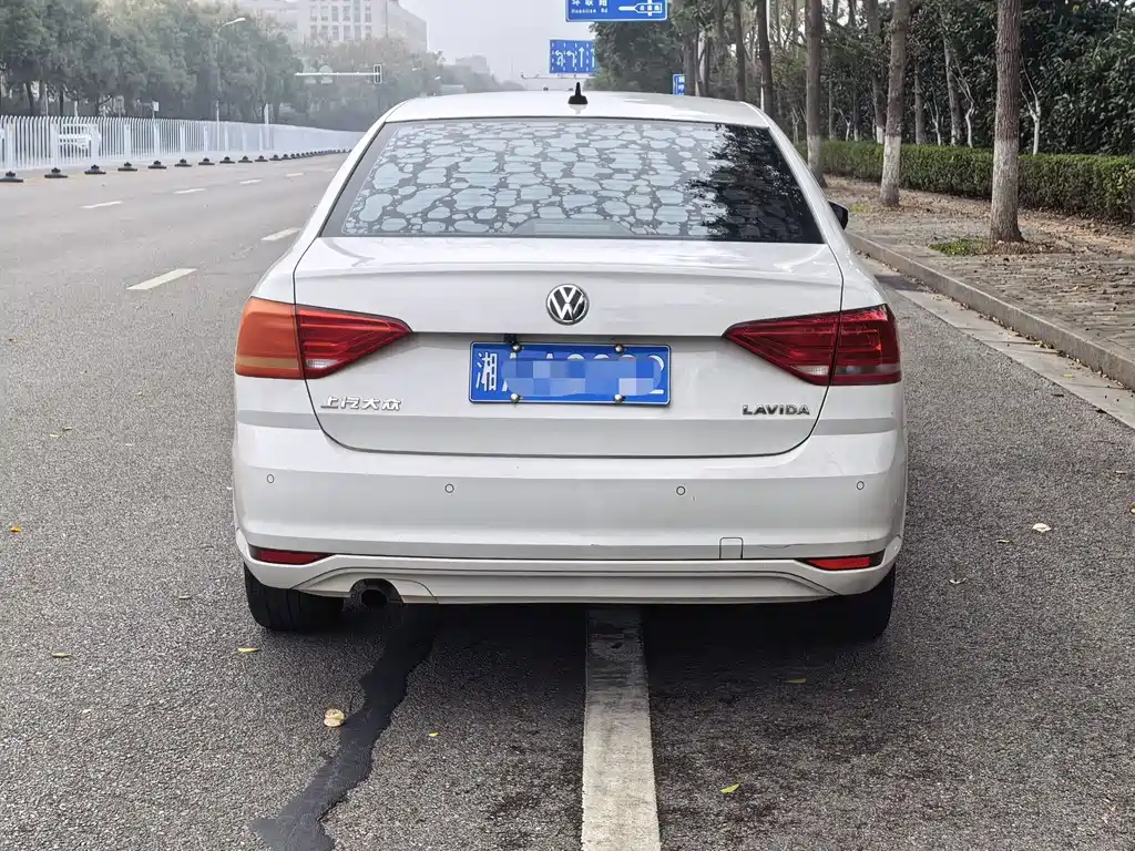 Volkswagen Lavida — миниатюра 8