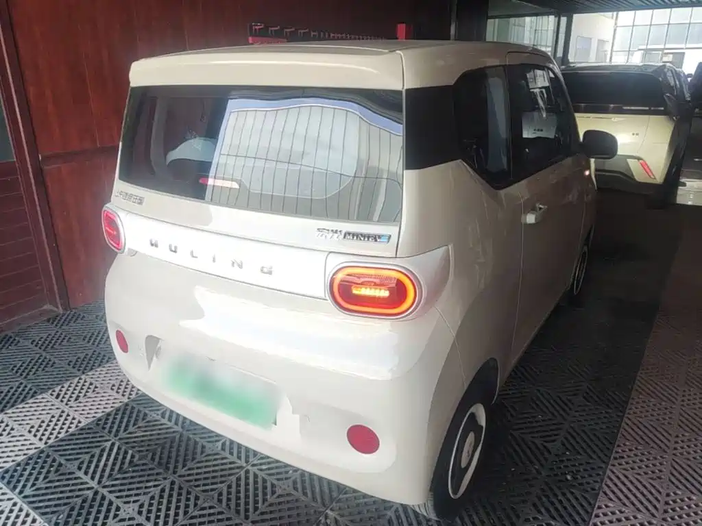 Wuling MINIEV — миниатюра 7