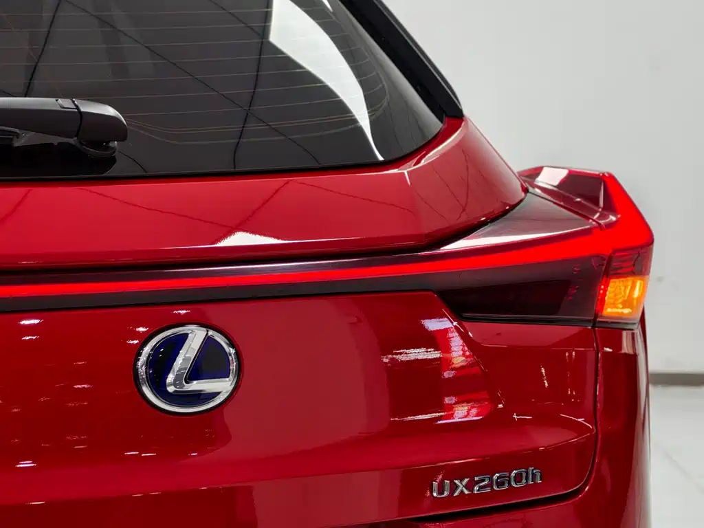 Lexus UX — миниатюра 7