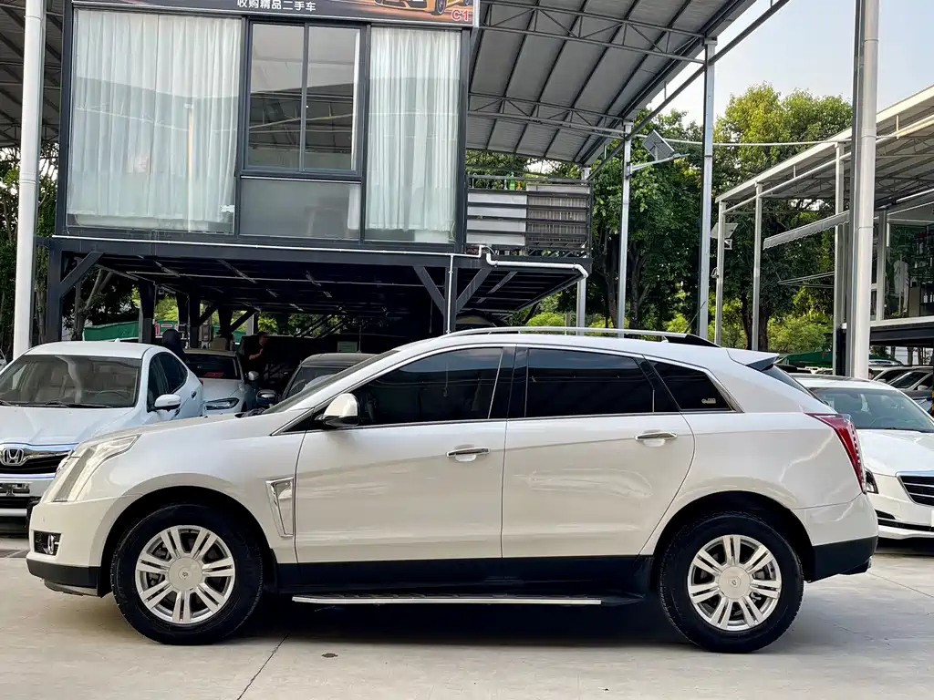 Cadillac SRX — миниатюра 19