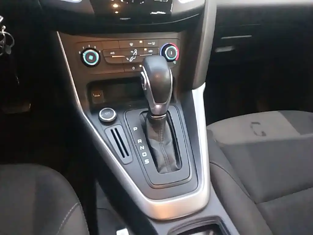 Ford Focus — миниатюра 14