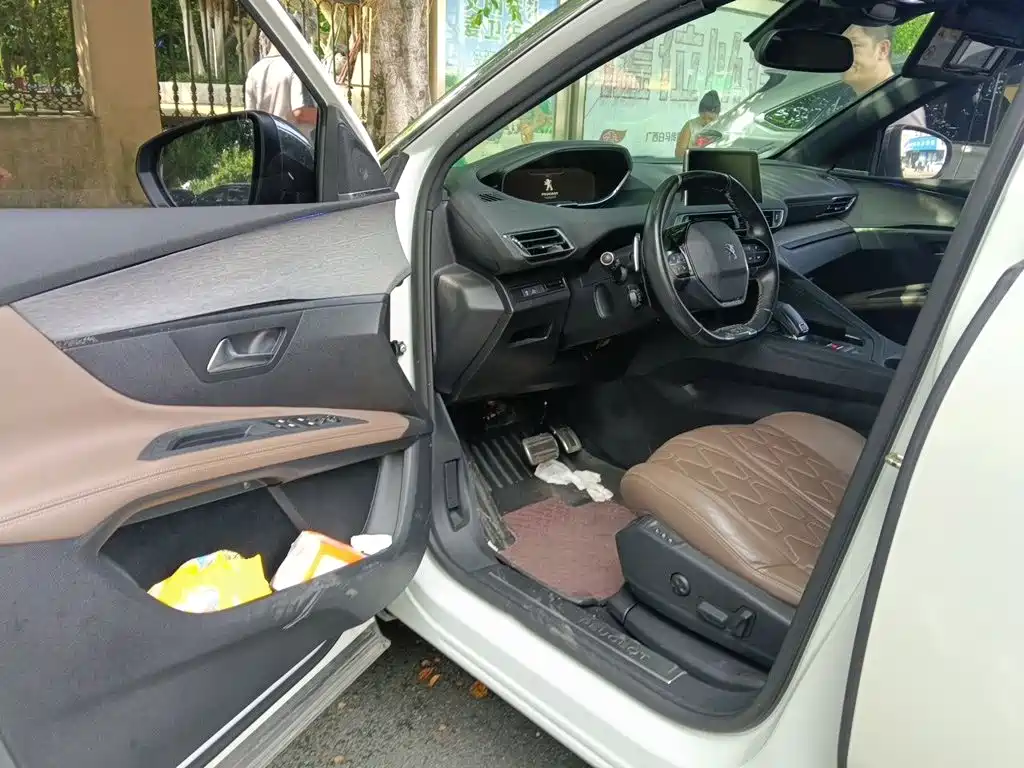 Peugeot 5008 — миниатюра 12
