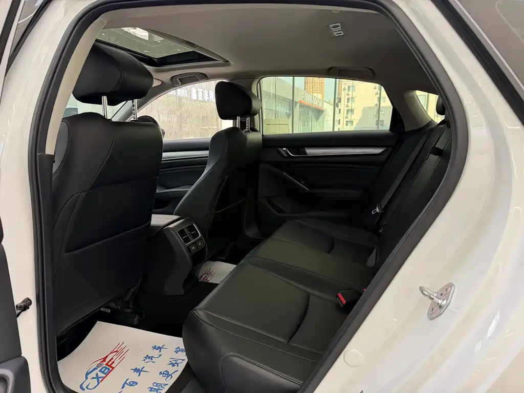 Honda Accord — миниатюра 7
