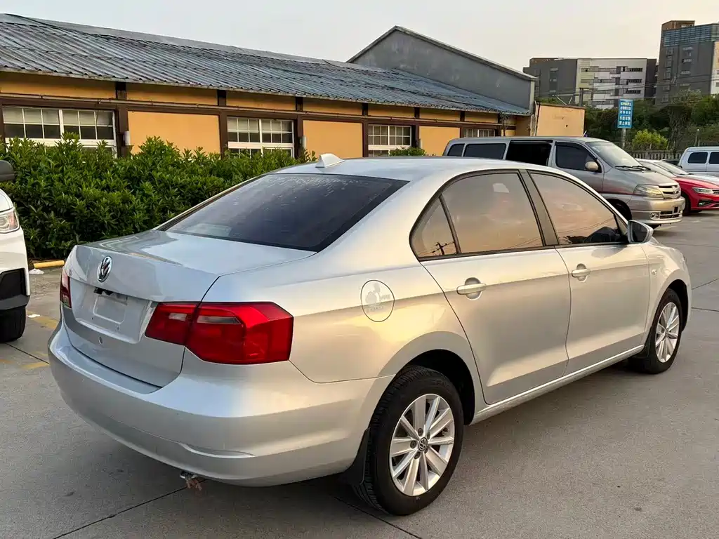 Volkswagen Jetta 1.6L Auto Comfort Type, фото 10