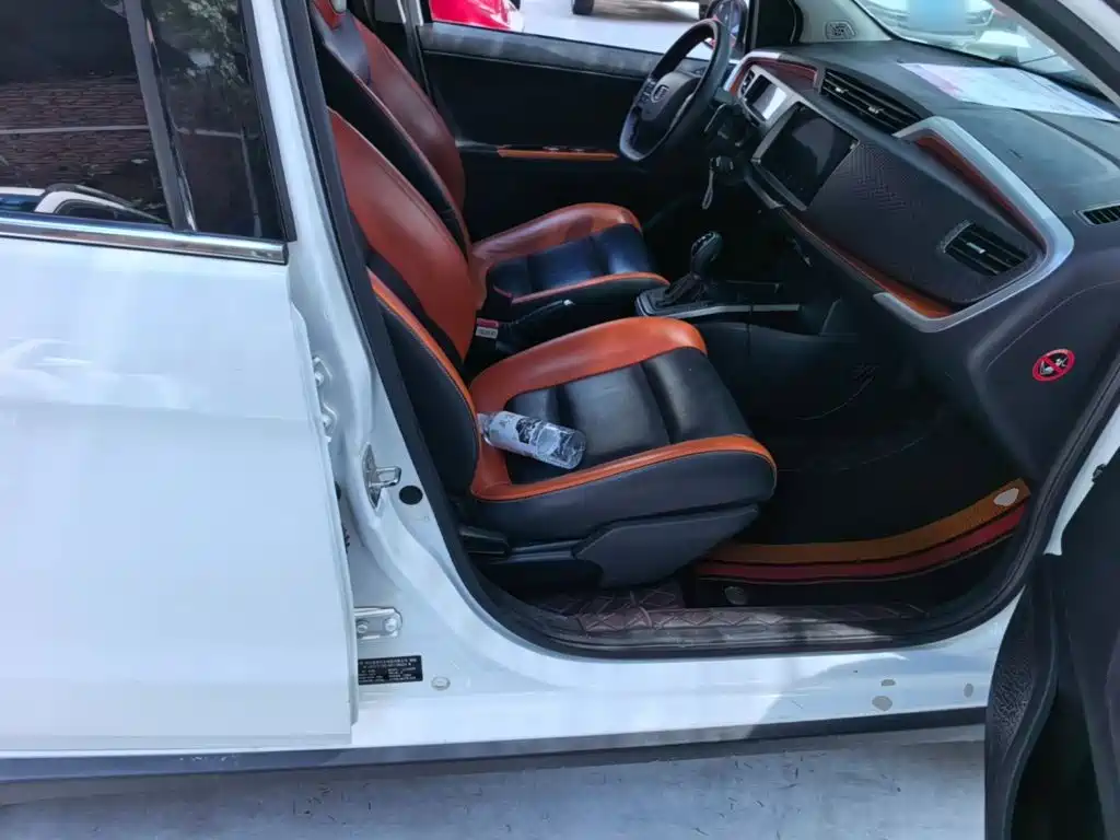 Geely Vision X1 — миниатюра 25