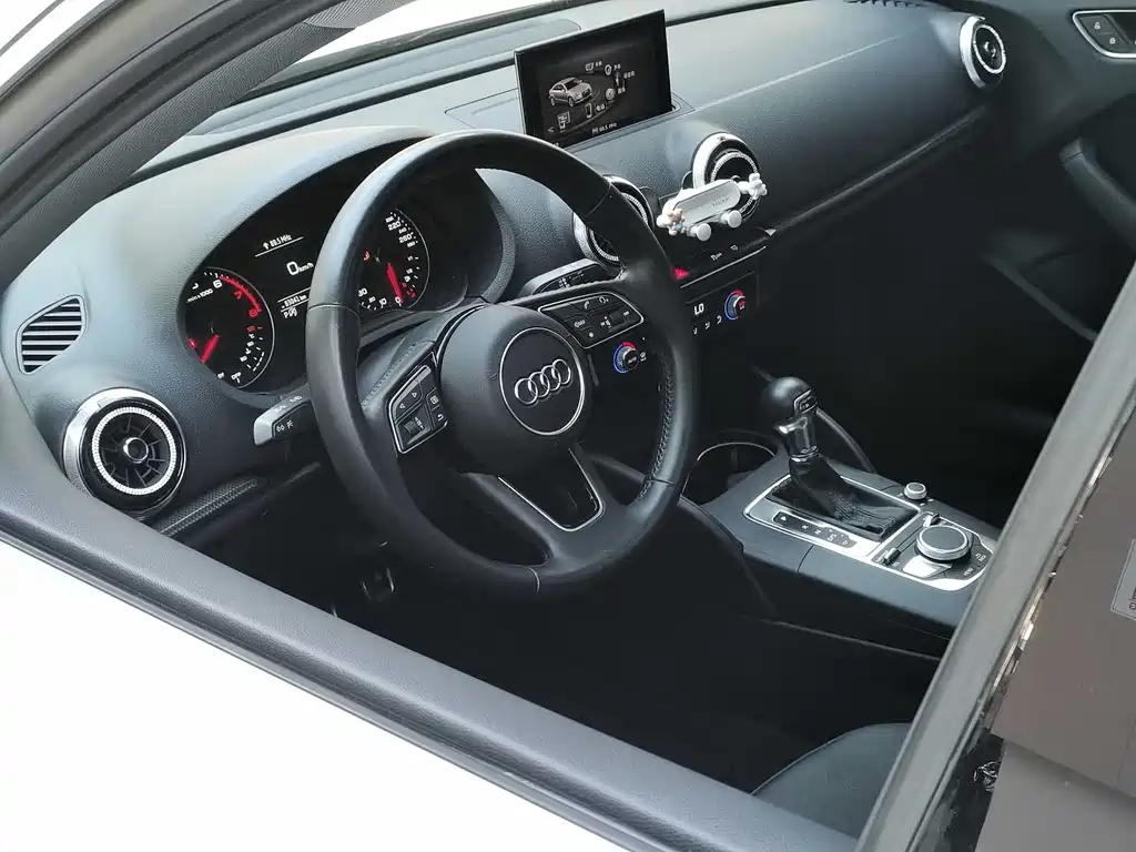 Audi A3 2018 30 Limousine 35 TFSI