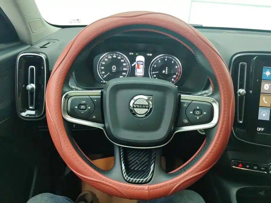 Volvo XC40 — миниатюра 15
