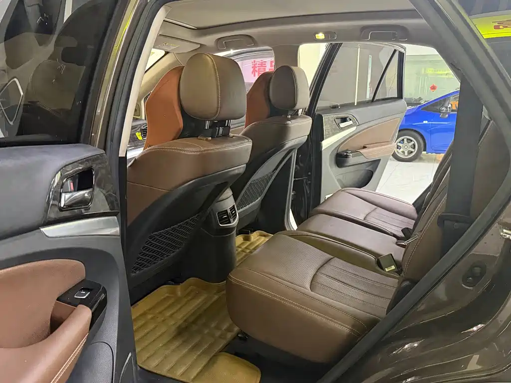 BYD Tang New Energy — миниатюра 8