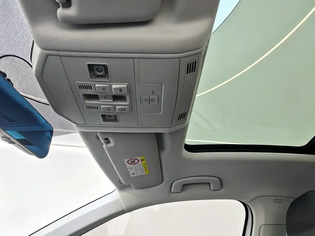 Volkswagen T-Roc — миниатюра 20