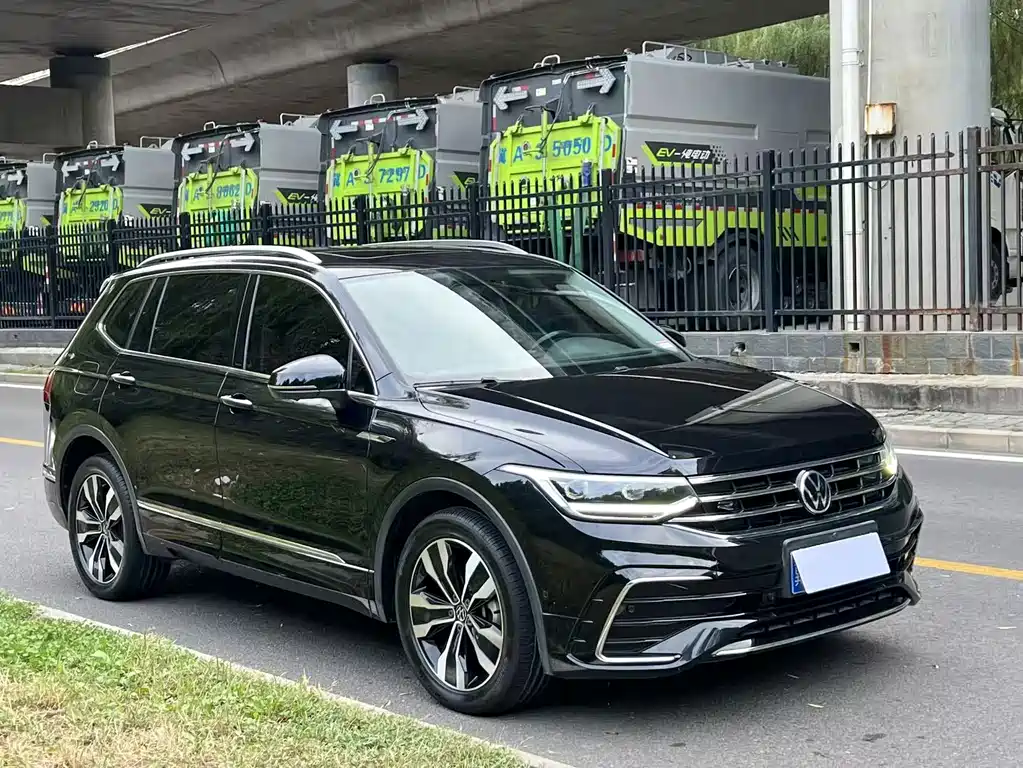 Volkswagen Tiguan L — миниатюра 3
