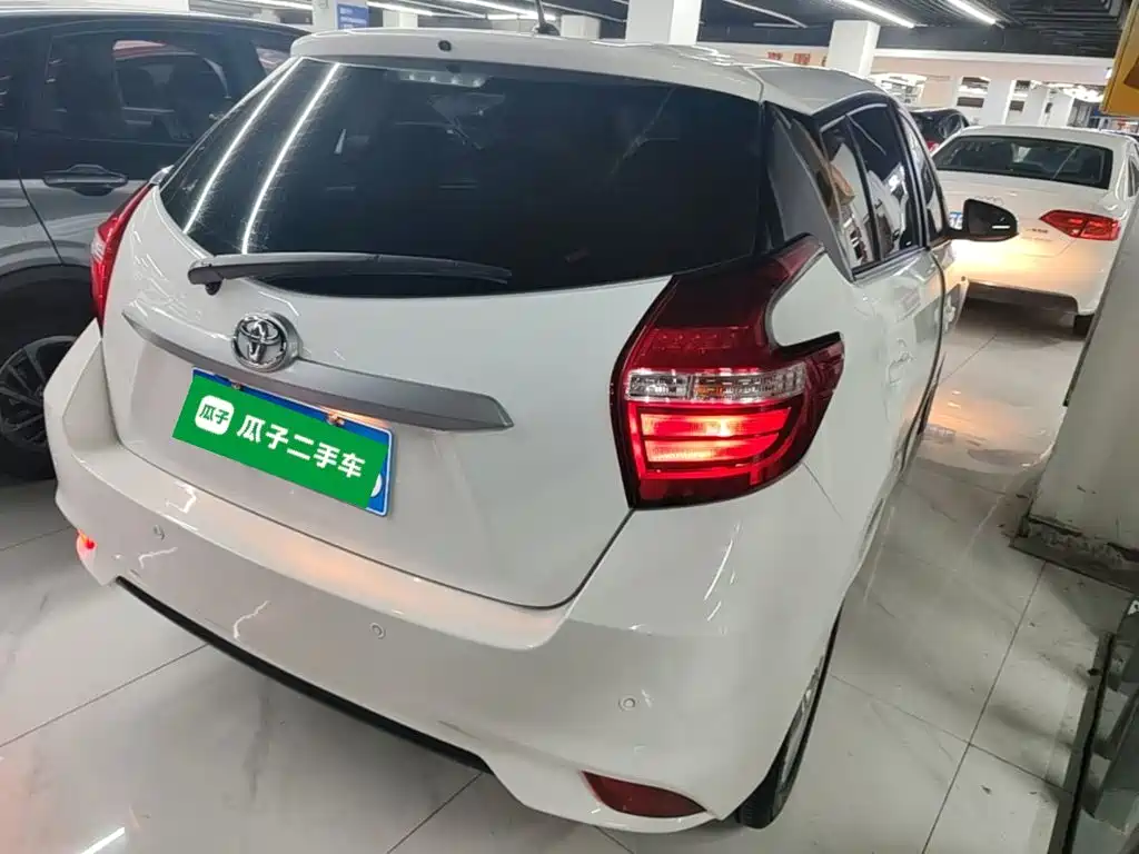 Toyota Yaris L — миниатюра 7