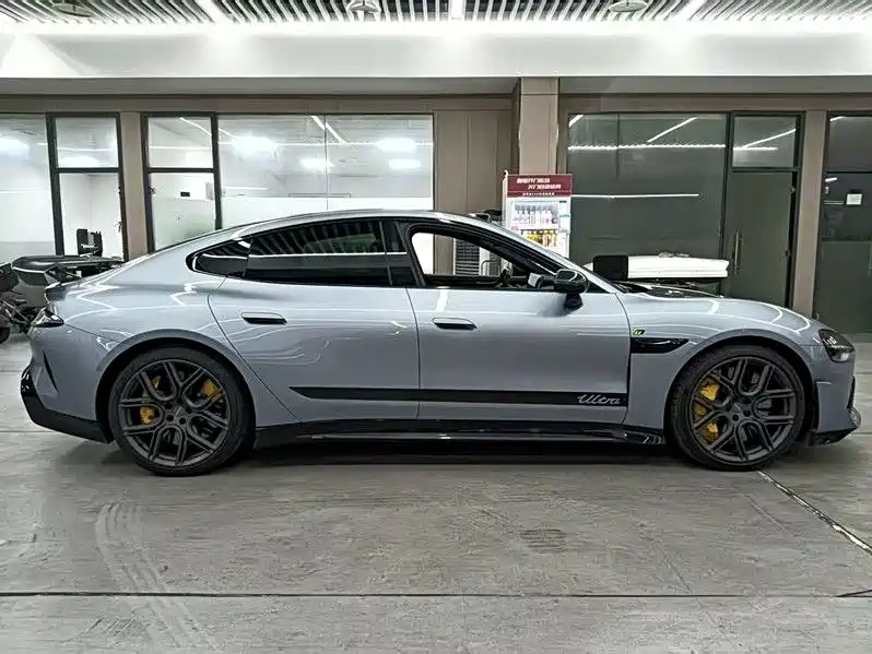 XIAOMI CAR XIAOMI SU7 ULTRA