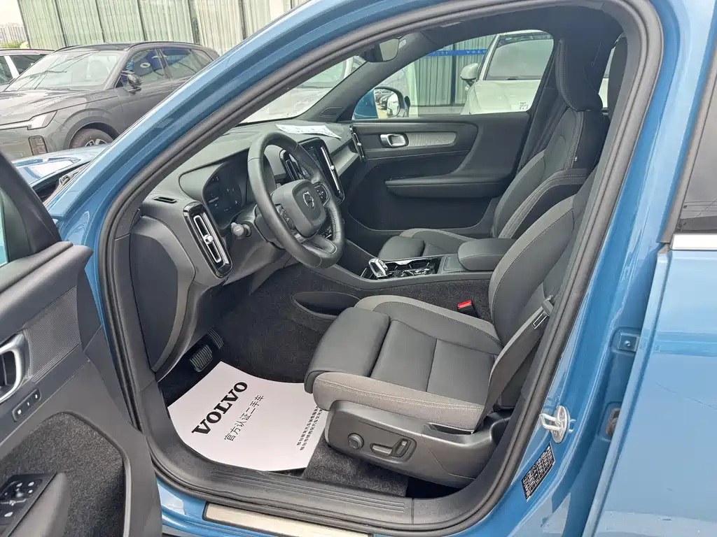 Volvo XC40 — миниатюра 6