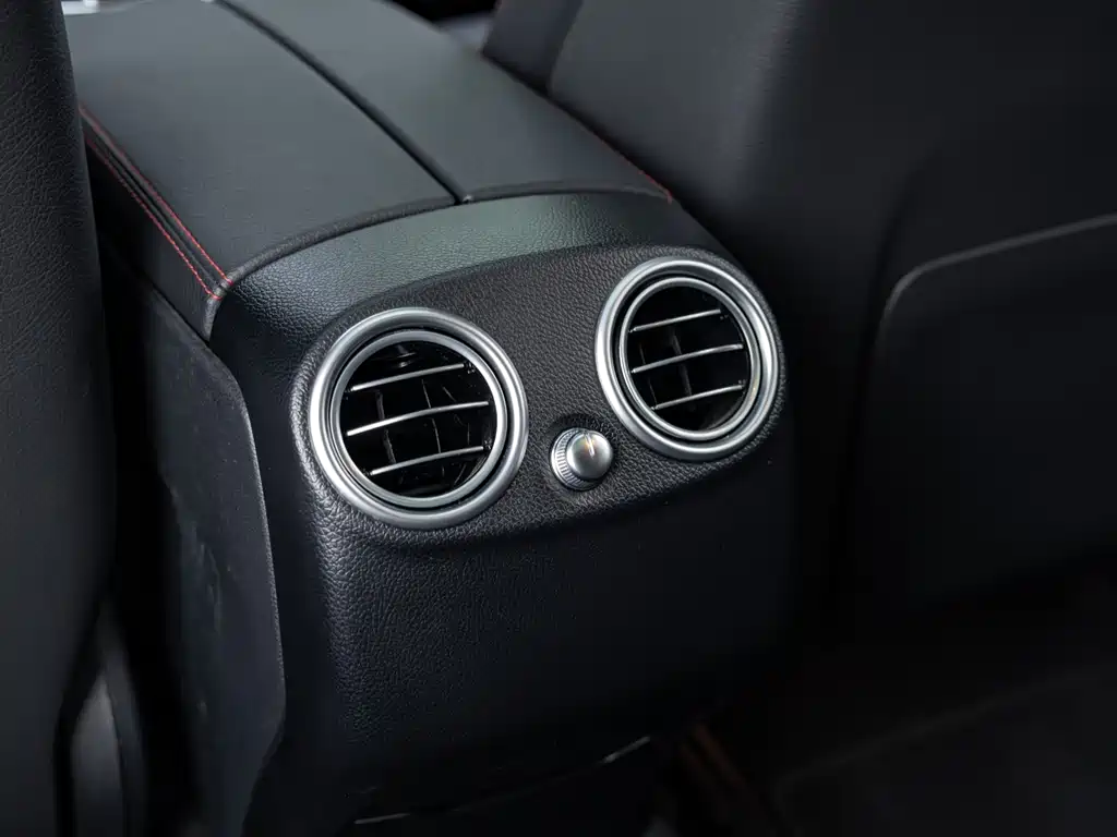 Mercedes-Benz GLC AMG — миниатюра 21