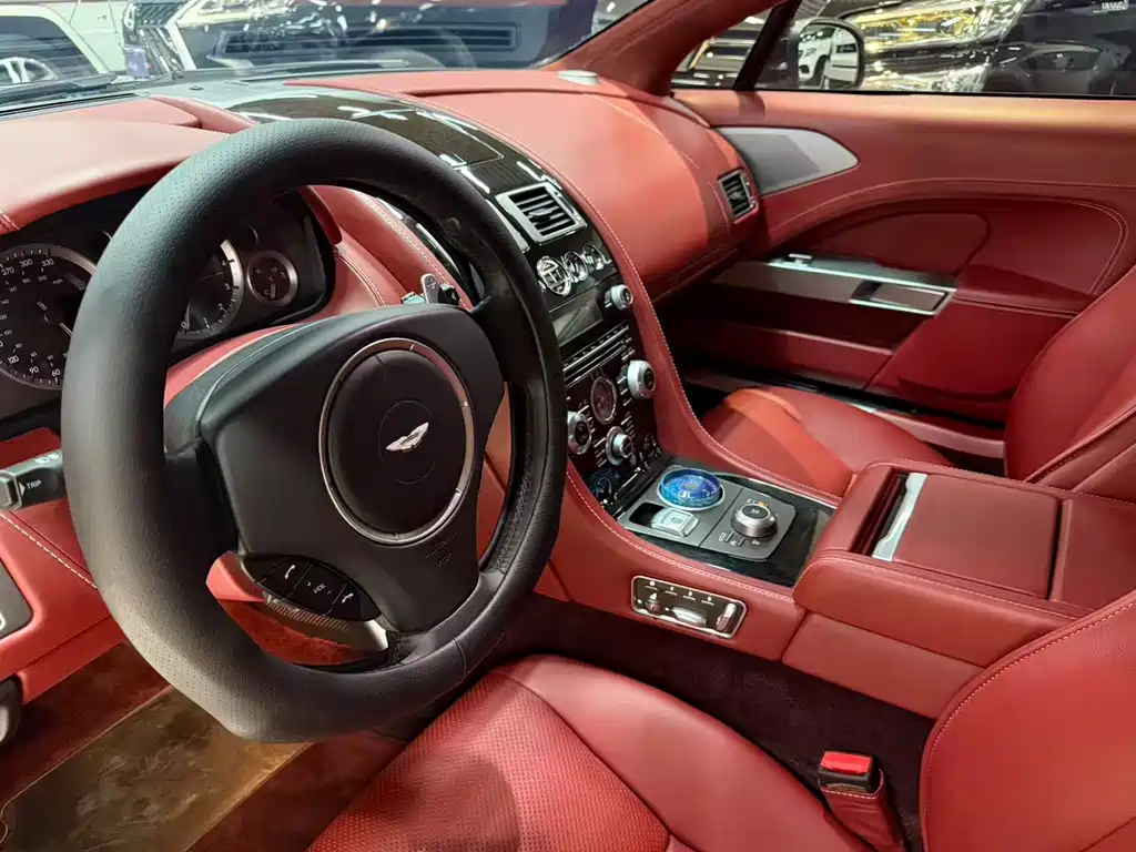 Aston Martin Rapide — миниатюра 6