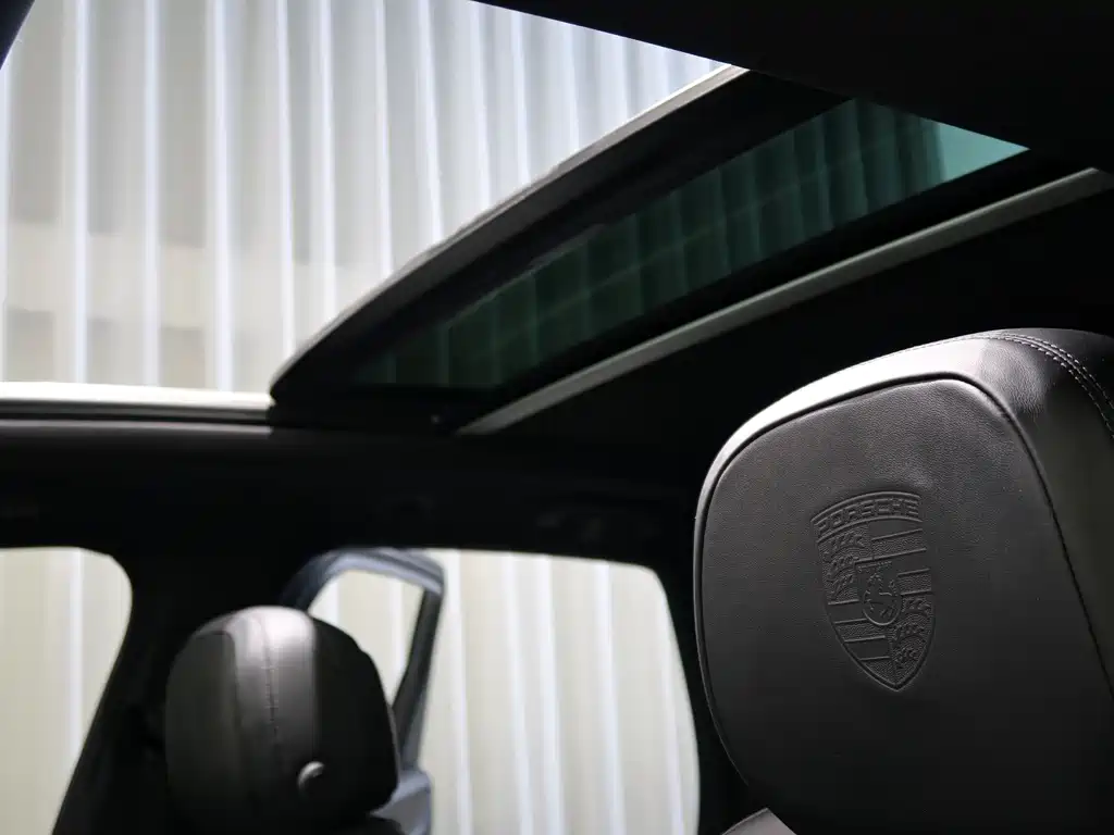 Porsche Cayenne — миниатюра 8