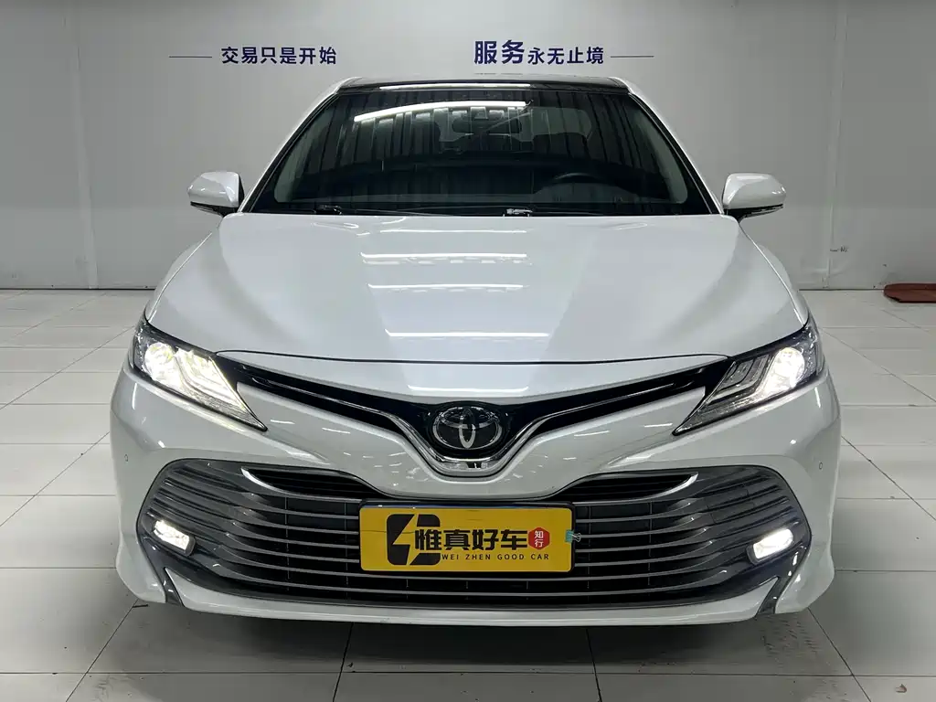 TOYOTA CAMRY