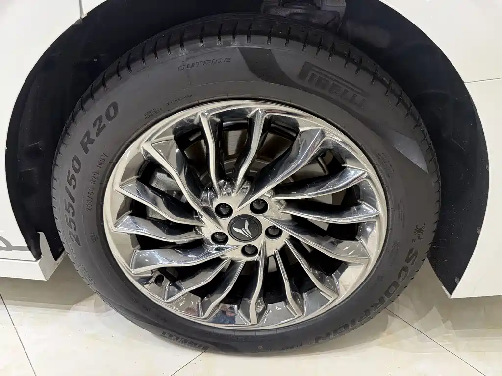 Voyah Dreamer PHEV Ultra Long Range Flagship Edition, фото 18