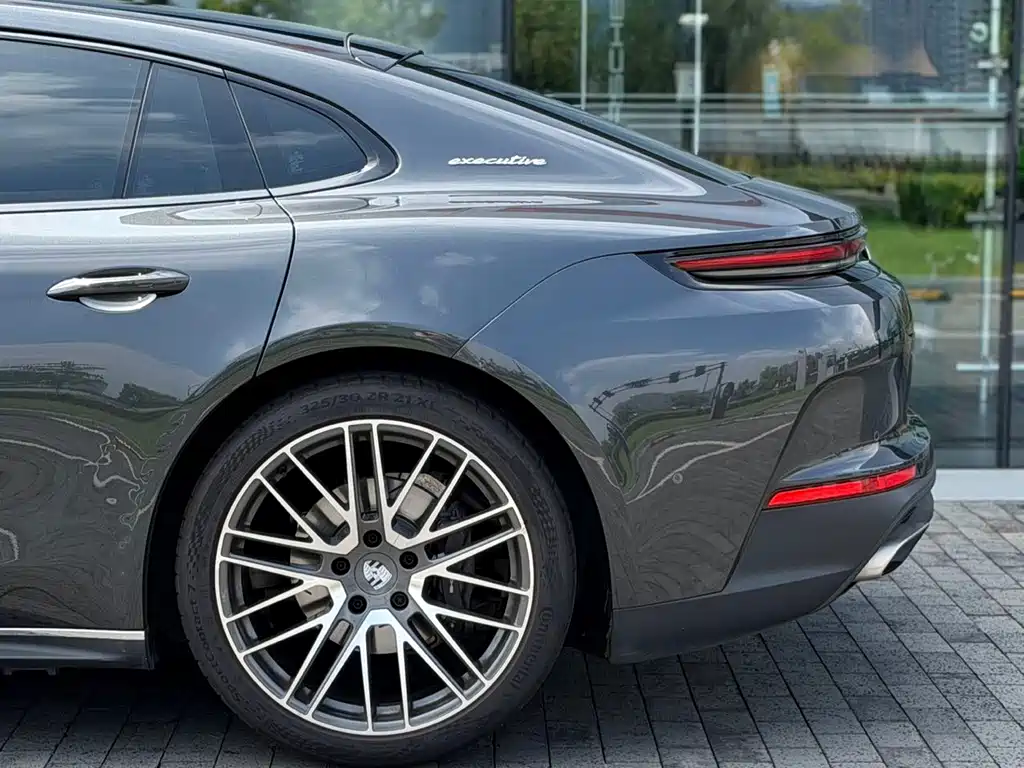Porsche Panamera — миниатюра 7